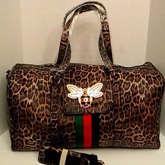 Handbags - (NWOT) INSPIRED LEOPARD PRINT DUFFLE BAG